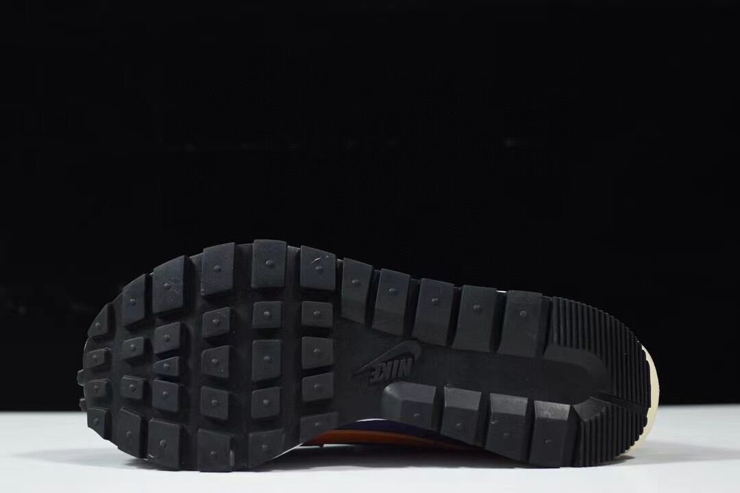 Sacai Nike VaporWaffle Dark Iris DD1875-500